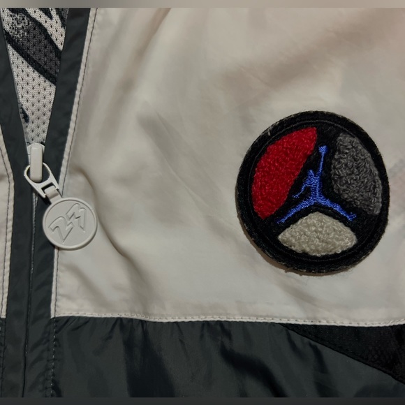 Nike Jordan Windbreaker • Full Zip • Sz L - Picture 2 of 3